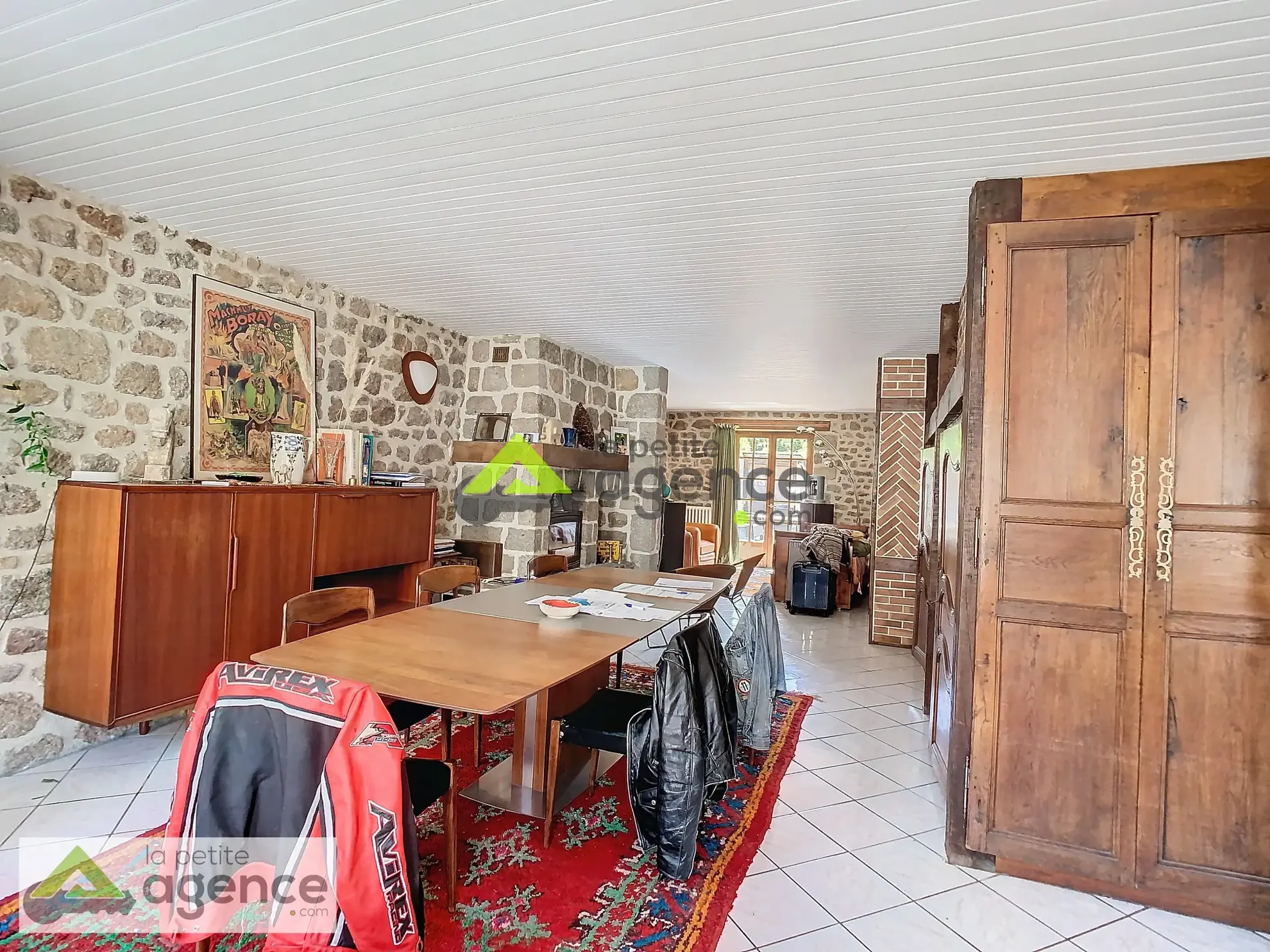 Grande maison de ville à Bellegarde-en-Marche 