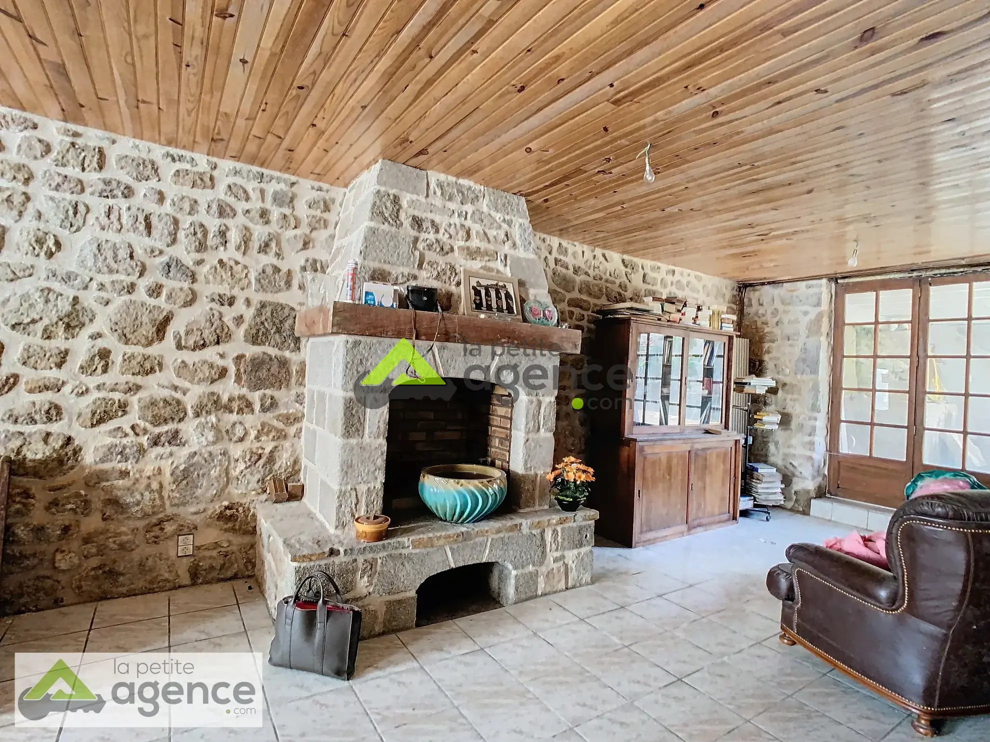 Grande maison de ville à Bellegarde-en-Marche 