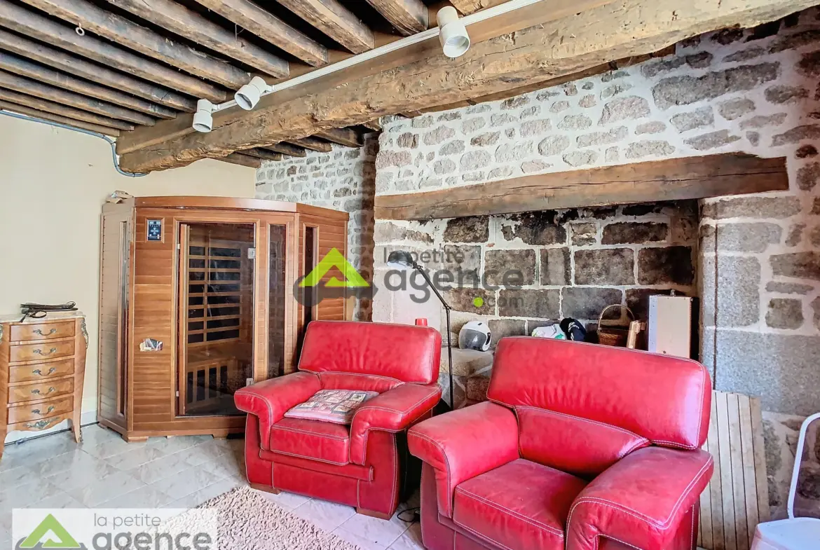 Grande maison de ville à Bellegarde-en-Marche 