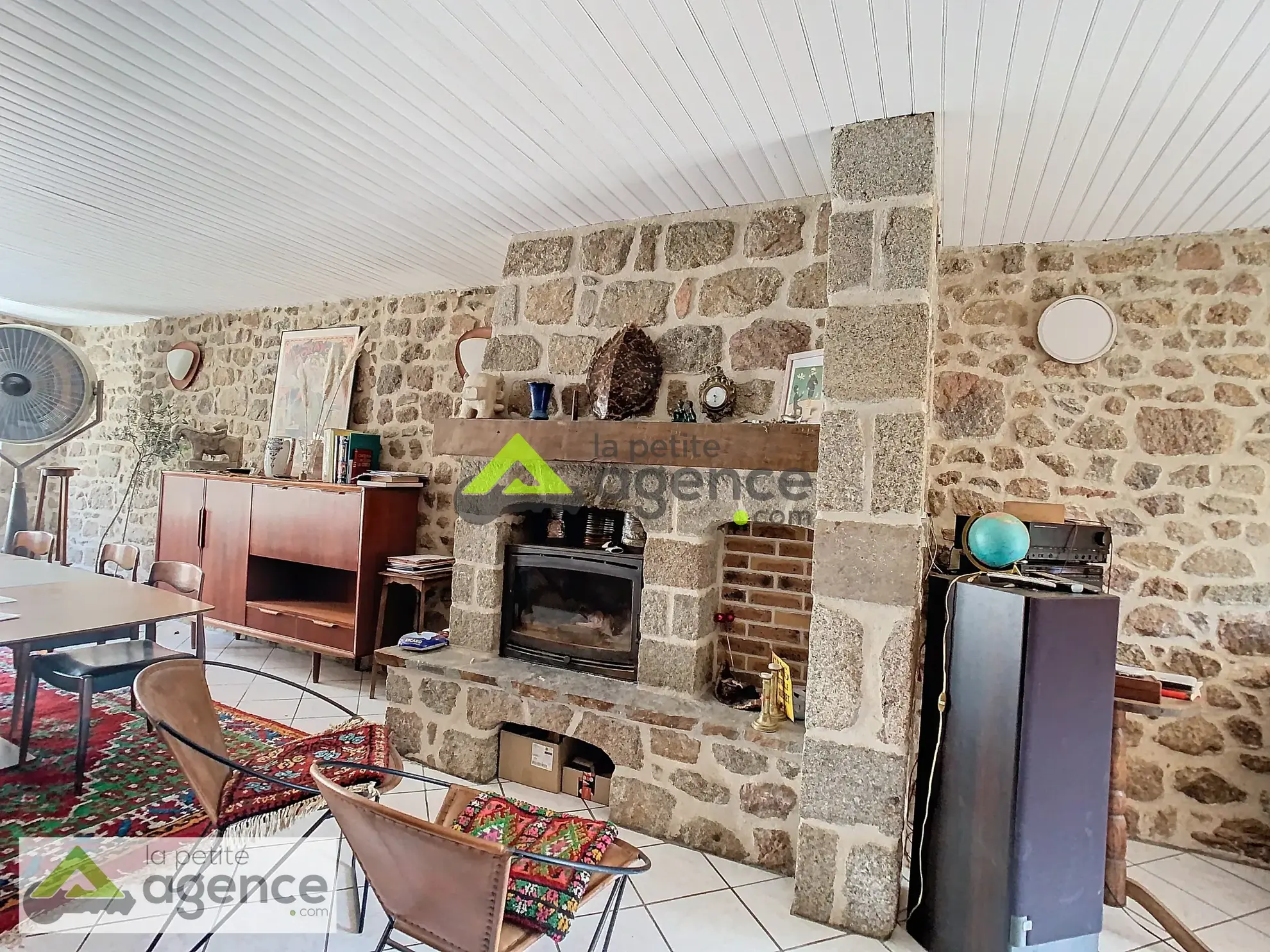 Grande maison de ville à Bellegarde-en-Marche 