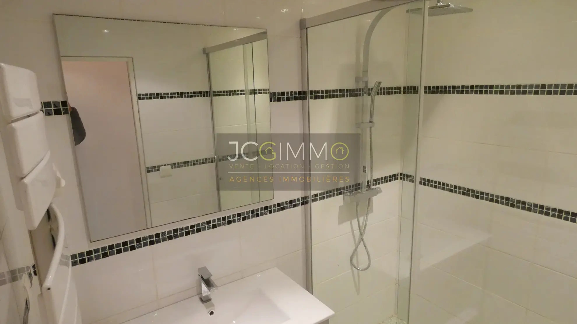 Appartement T2 46 m² en parfait état à Sollies Toucas 