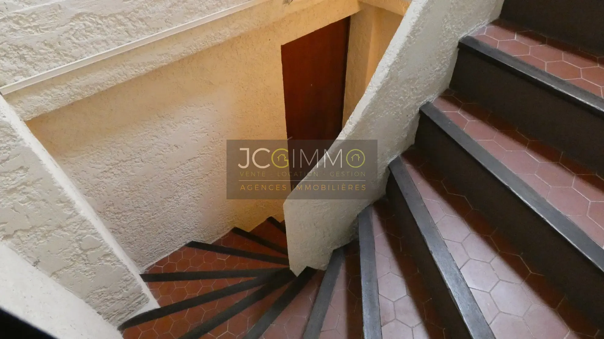 Appartement T2 46 m² en parfait état à Sollies Toucas 