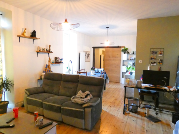 Beau T3 lumineux à vendre - Aurillac 15000 