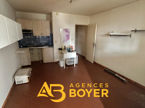 Studio à Hyères Le Port avec parking dans résidence sécurisée 