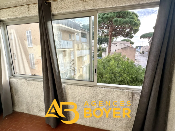 Studio à Hyères Le Port avec parking dans résidence sécurisée 