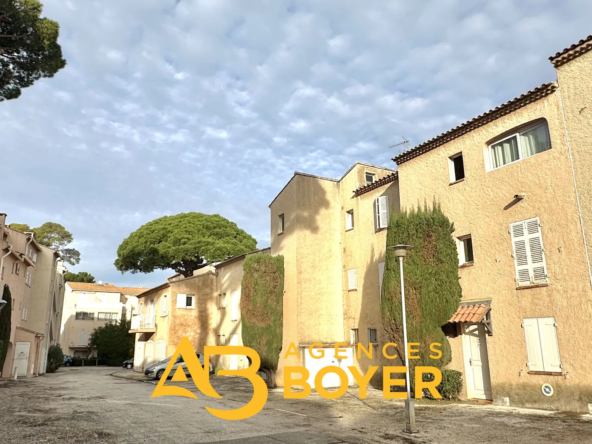Studio à Hyères Le Port avec parking dans résidence sécurisée 