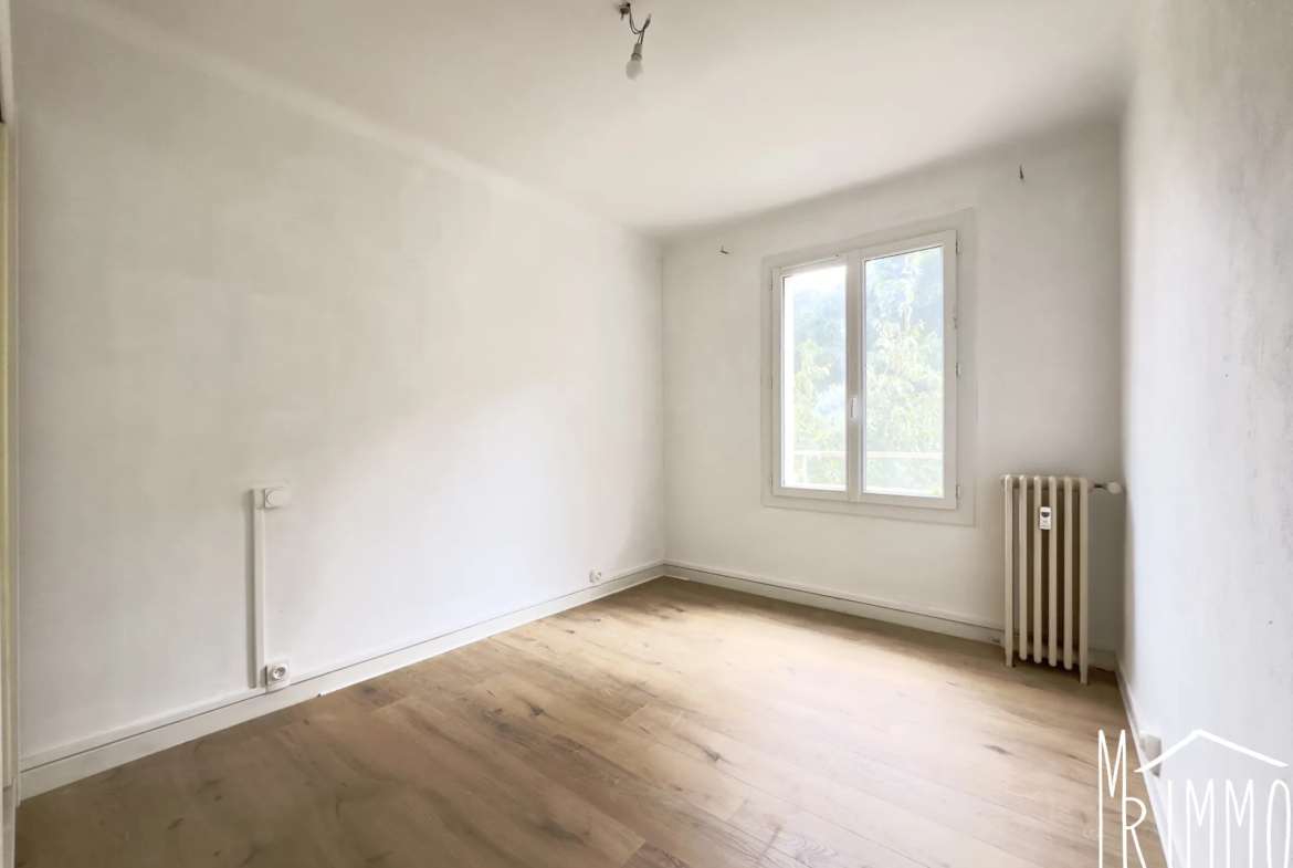 Appartement T3 lumineux et rénové à la place Carnot, Montpellier 