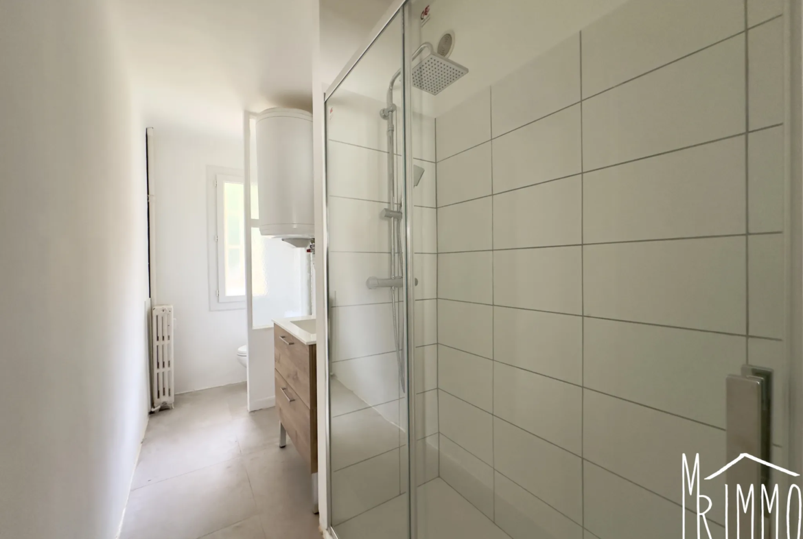 Appartement T3 lumineux et rénové à la place Carnot, Montpellier 