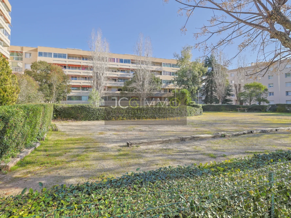 Appartement T5 à La Garde - 99 m² avec balcon, cave & parking 