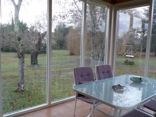 Pavillon spacieux à Meaulne-Vitray avec grand terrain de 5665 m² 