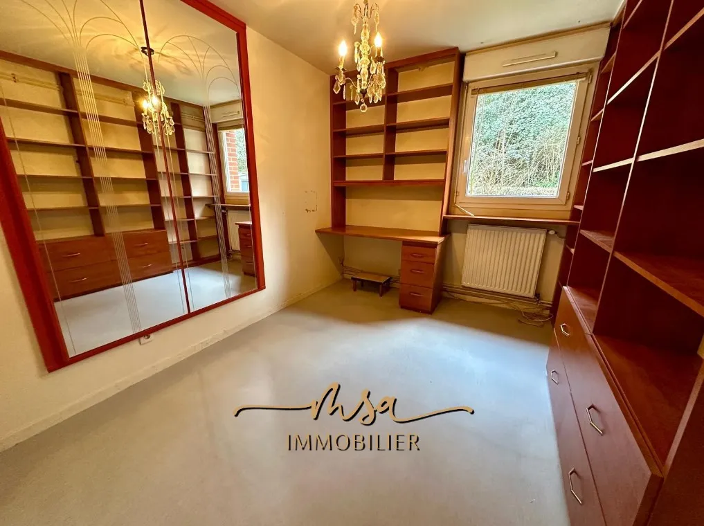 À vendre : Appartement F5 de 90 m² avec jardin privatif à Petit Couronne 