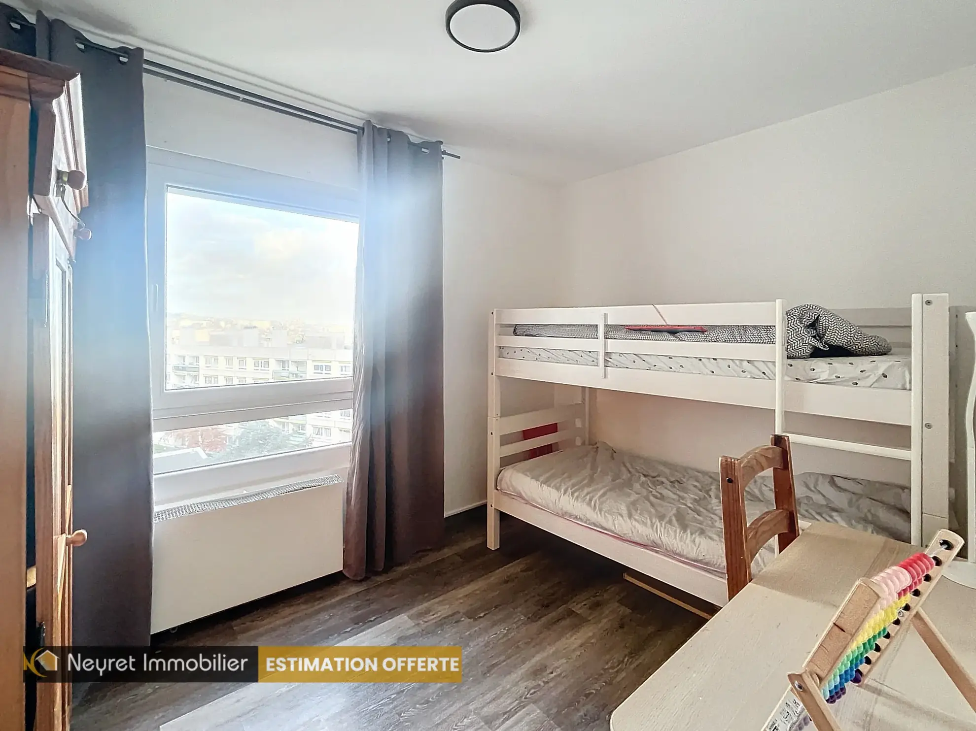 À vendre : Appartement T4 83,70 m² avec balcon à Oullins 