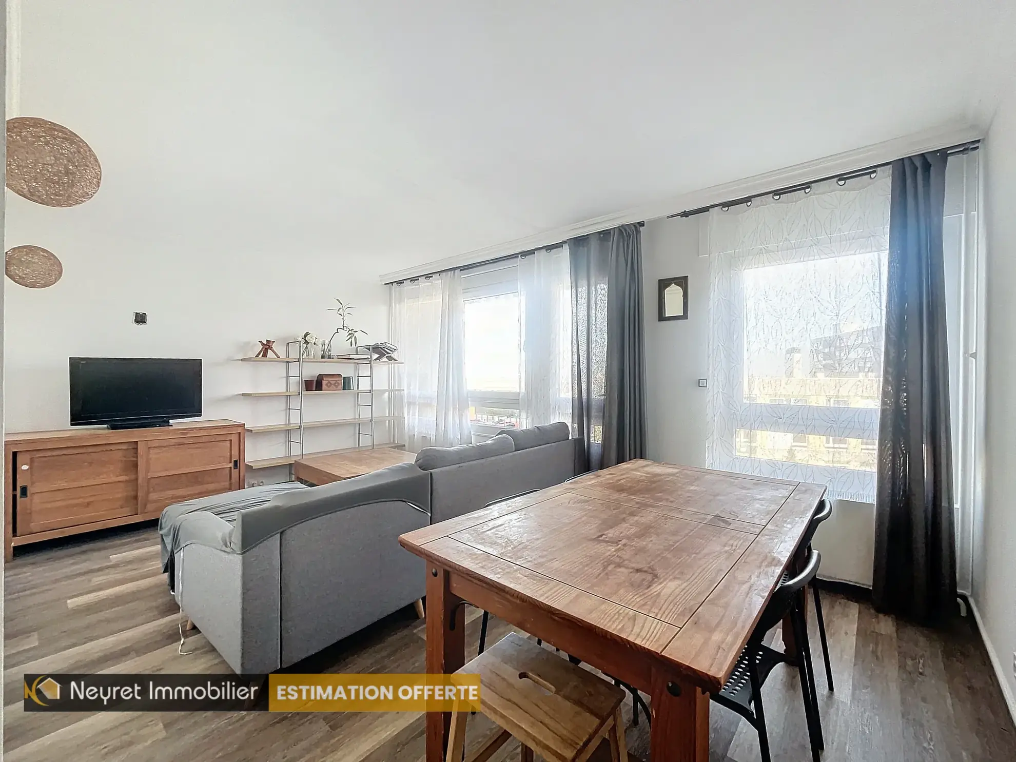 À vendre : Appartement T4 83,70 m² avec balcon à Oullins 