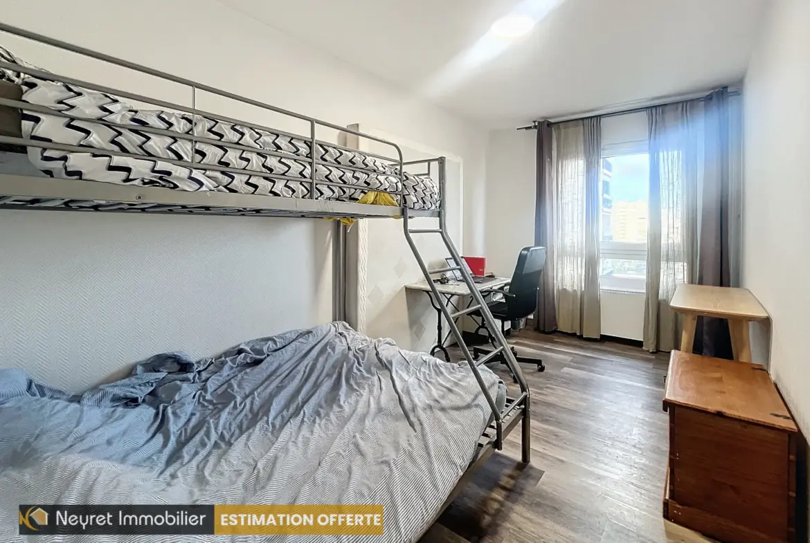 À vendre : Appartement T4 83,70 m² avec balcon à Oullins 