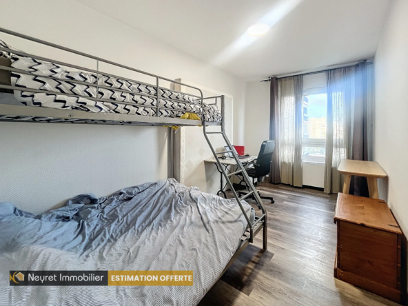 À vendre : Appartement T4 83,70 m² avec balcon à Oullins 