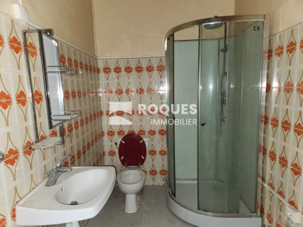 À vendre : Appartement type 2 au 1er étage à Lodève, 63.40 m2 