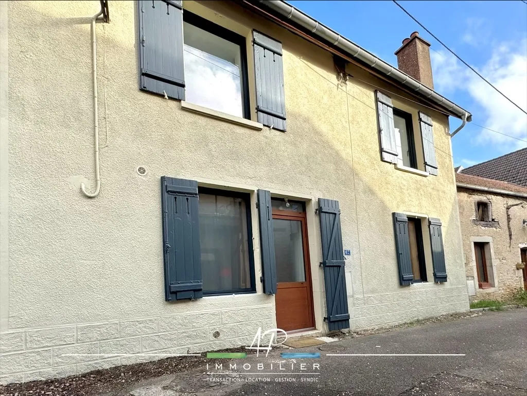 Maison de village rénovée à Ruffey les Échirey (21490) 