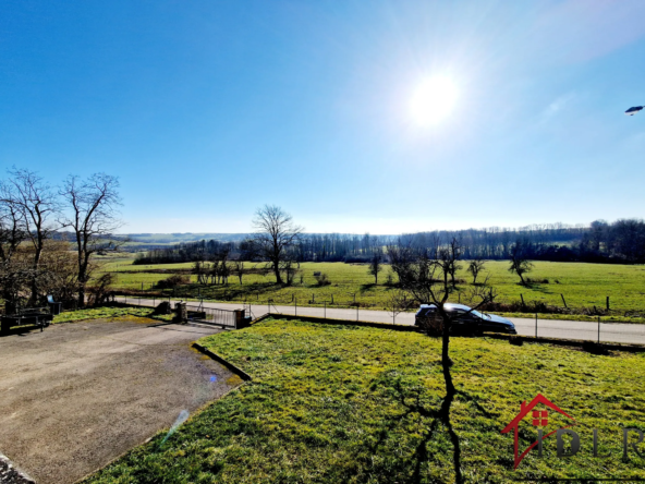 Maison de 195 m² avec vue imprenable sur la campagne à St Julien 