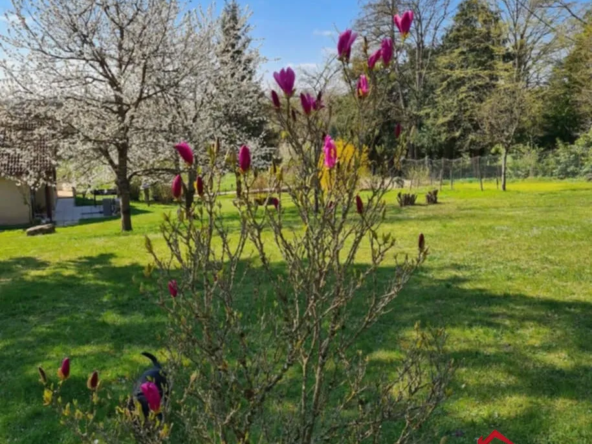 Maison de 195 m² avec vue imprenable sur la campagne à St Julien 