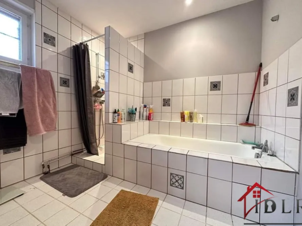 Maison de 195 m² avec vue imprenable sur la campagne à St Julien 
