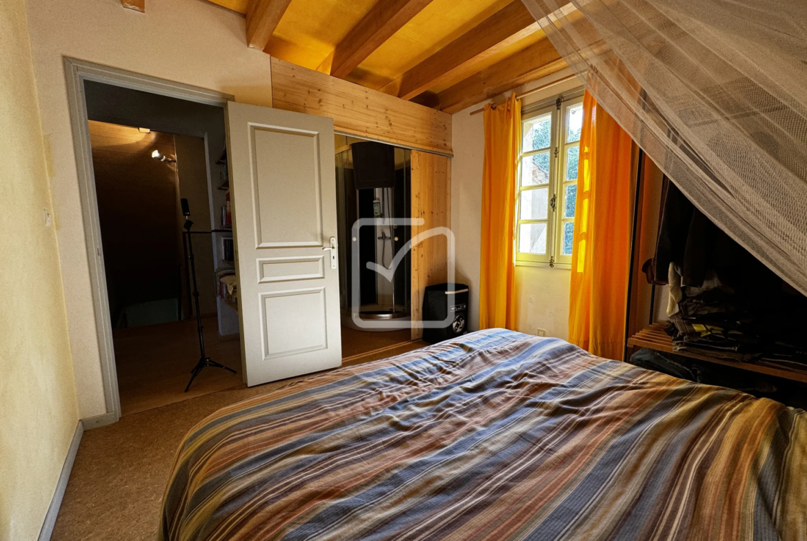 Maison familiale 4 chambres avec piscine près de Gourdon 