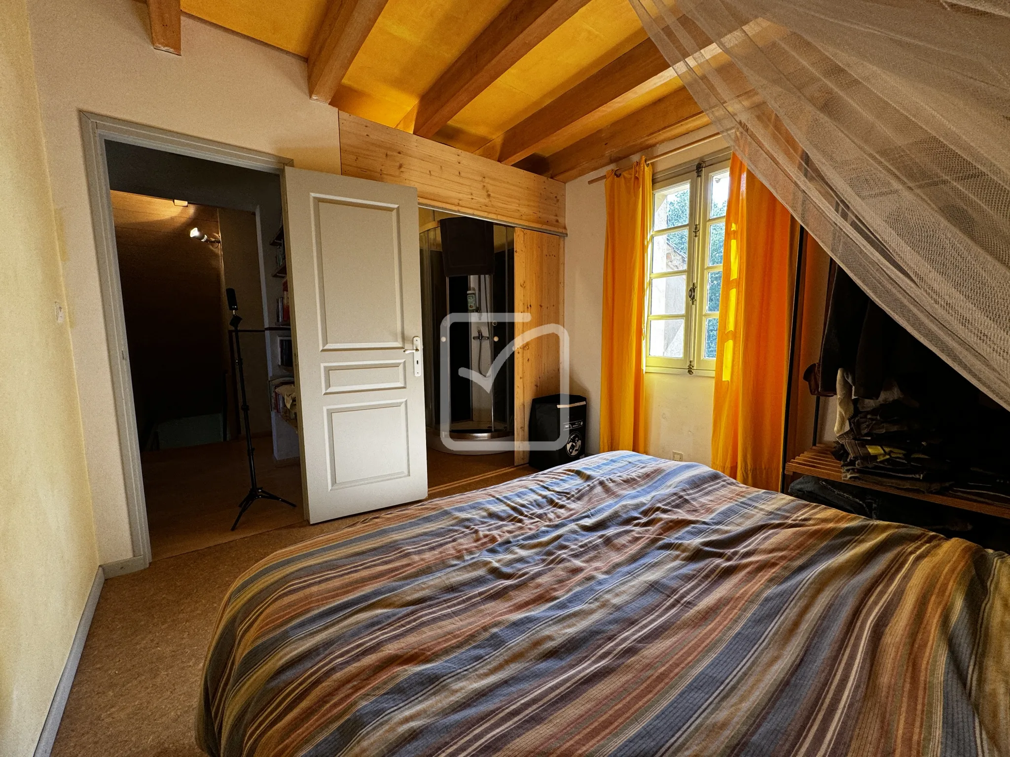 Maison familiale 4 chambres avec piscine près de Gourdon 