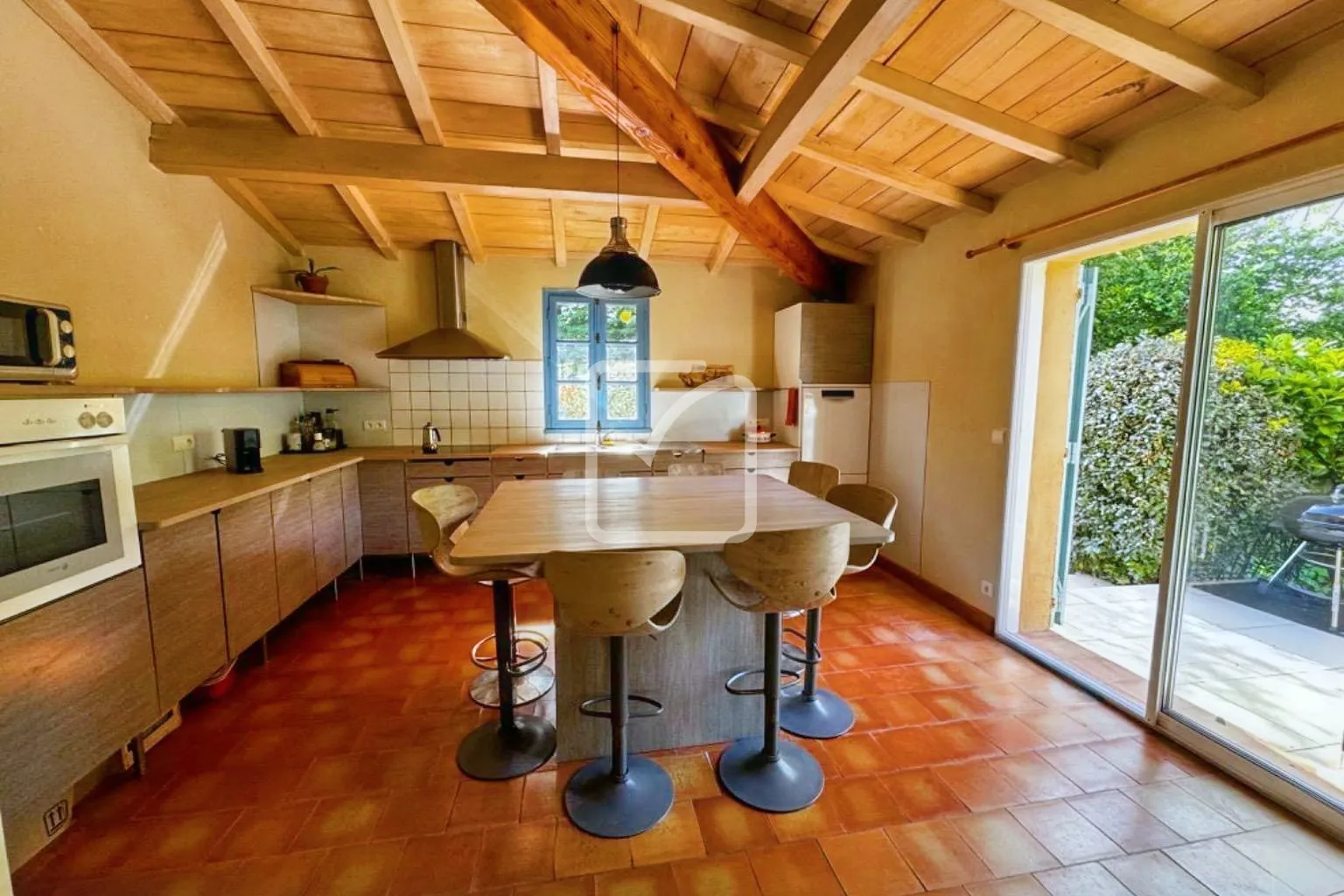 Maison familiale 4 chambres avec piscine près de Gourdon 