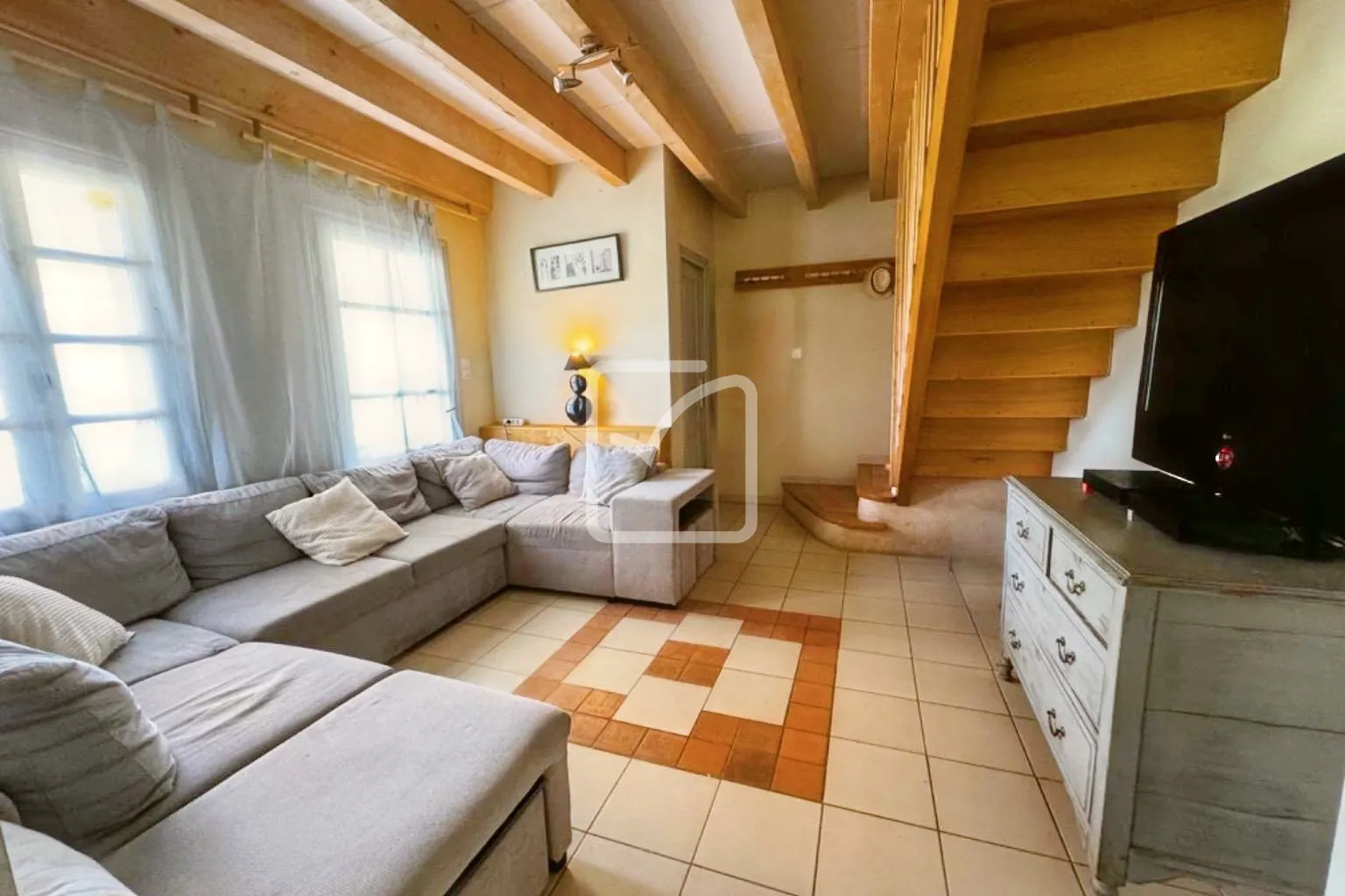 Maison familiale 4 chambres avec piscine près de Gourdon 