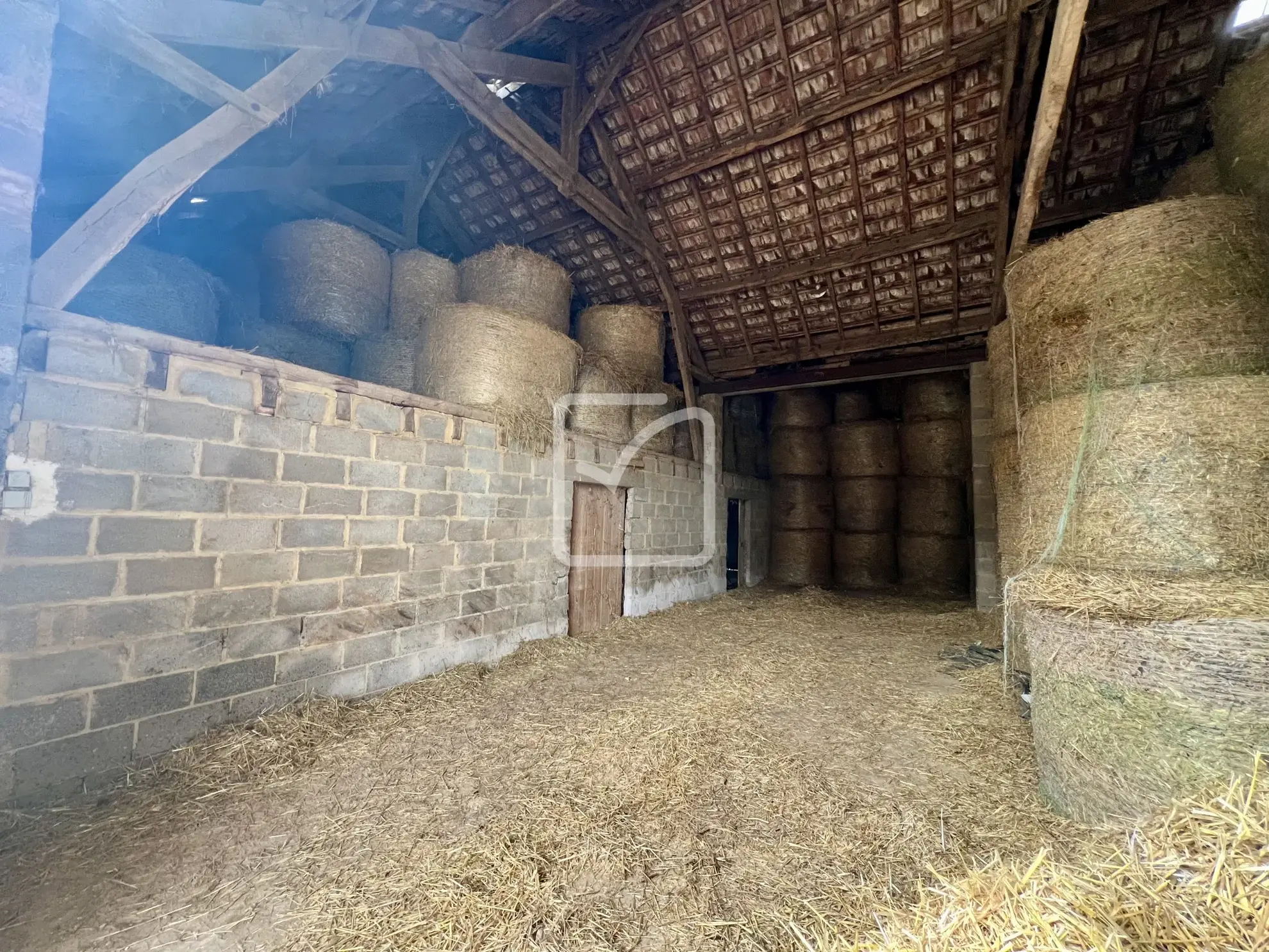 Grange à rénover de 200 m² à La Dornac 