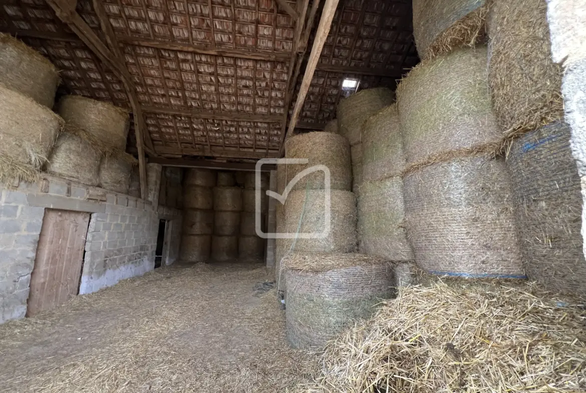 Grange à rénover de 200 m² à La Dornac 