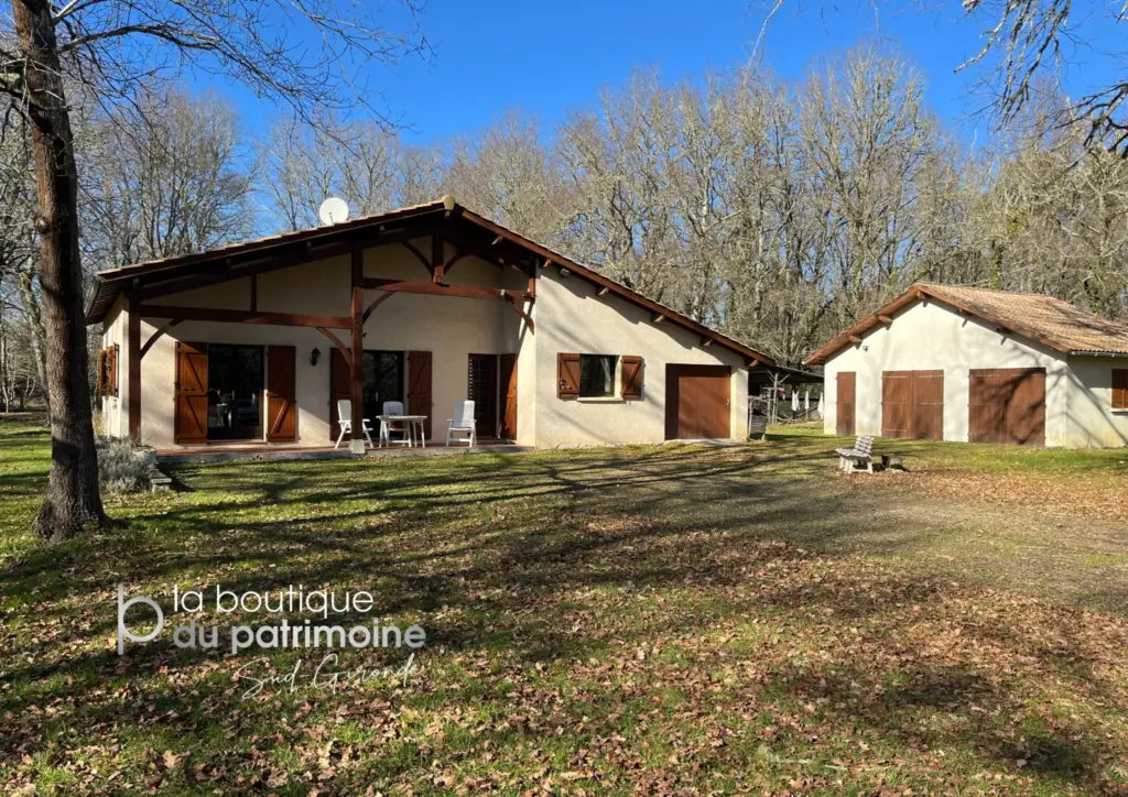 Maison de 90 m² avec garages indépendants à Captieux