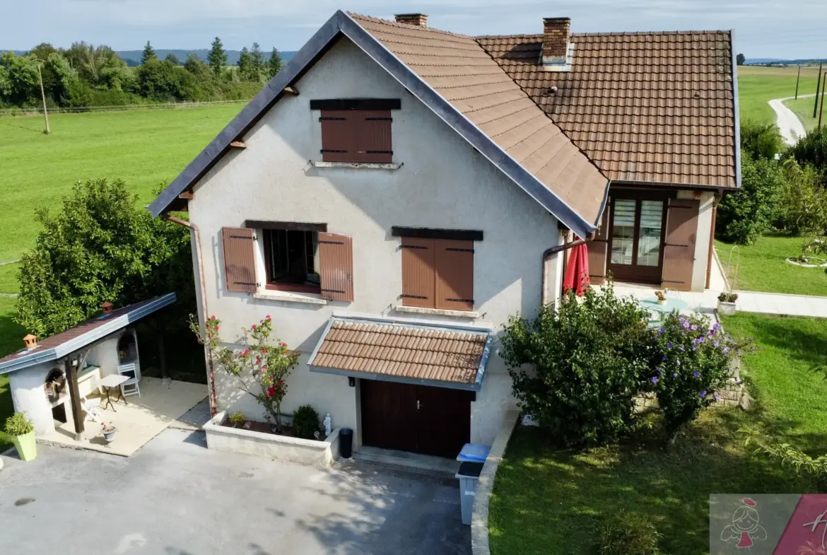 Maison sur sous-sol à Lavangeot, 95 m² habitable 