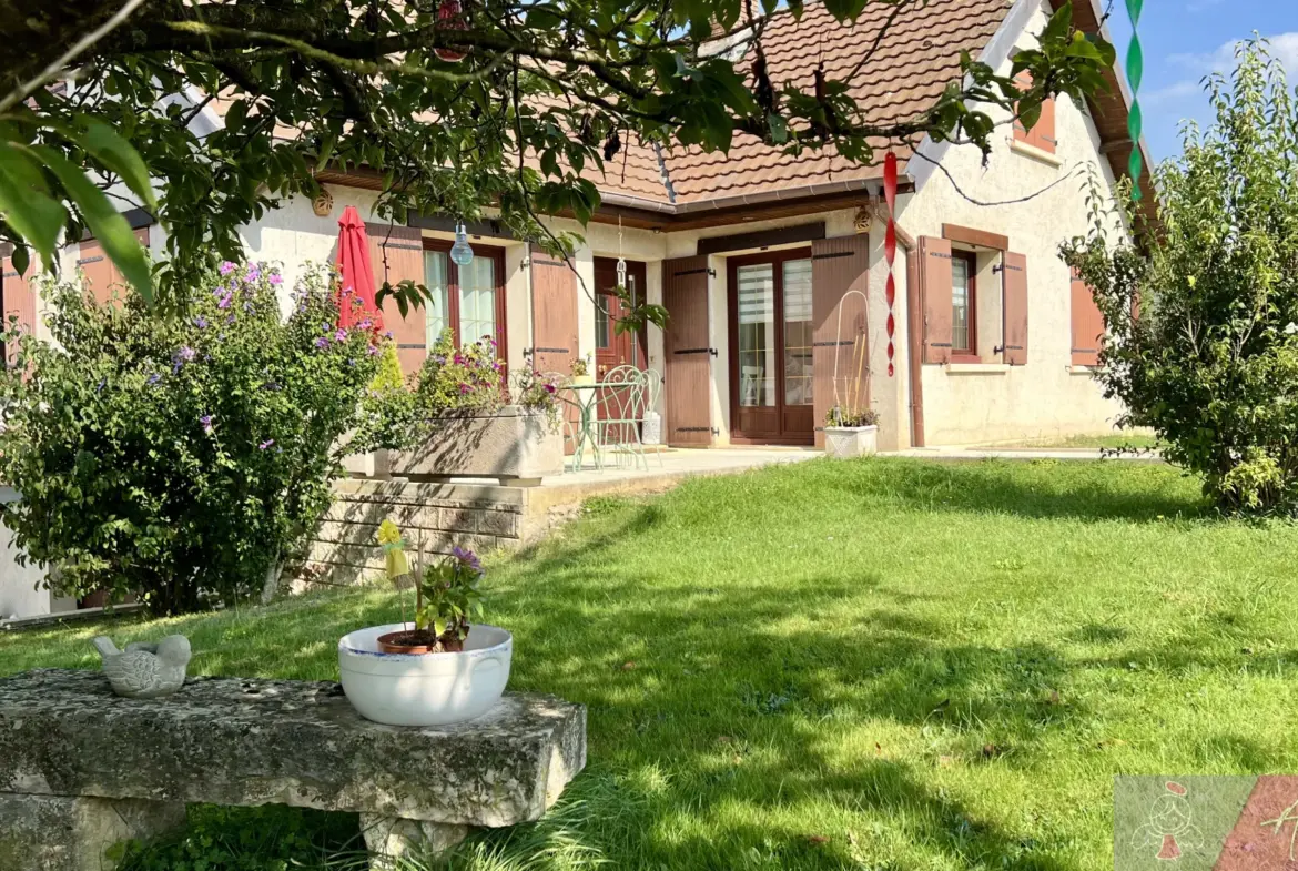 Maison sur sous-sol à Lavangeot, 95 m² habitable 