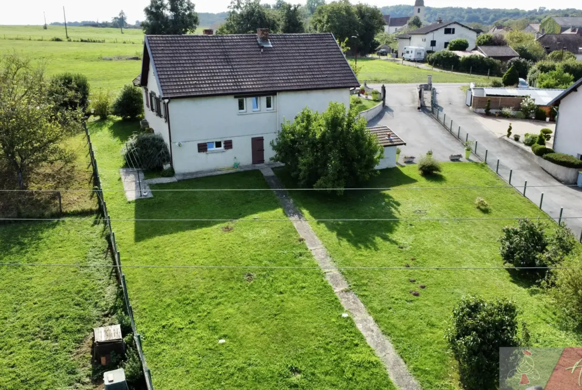 Maison sur sous-sol à Lavangeot, 95 m² habitable 