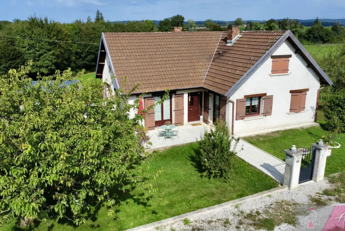 Maison sur sous-sol à Lavangeot, 95 m² habitable 