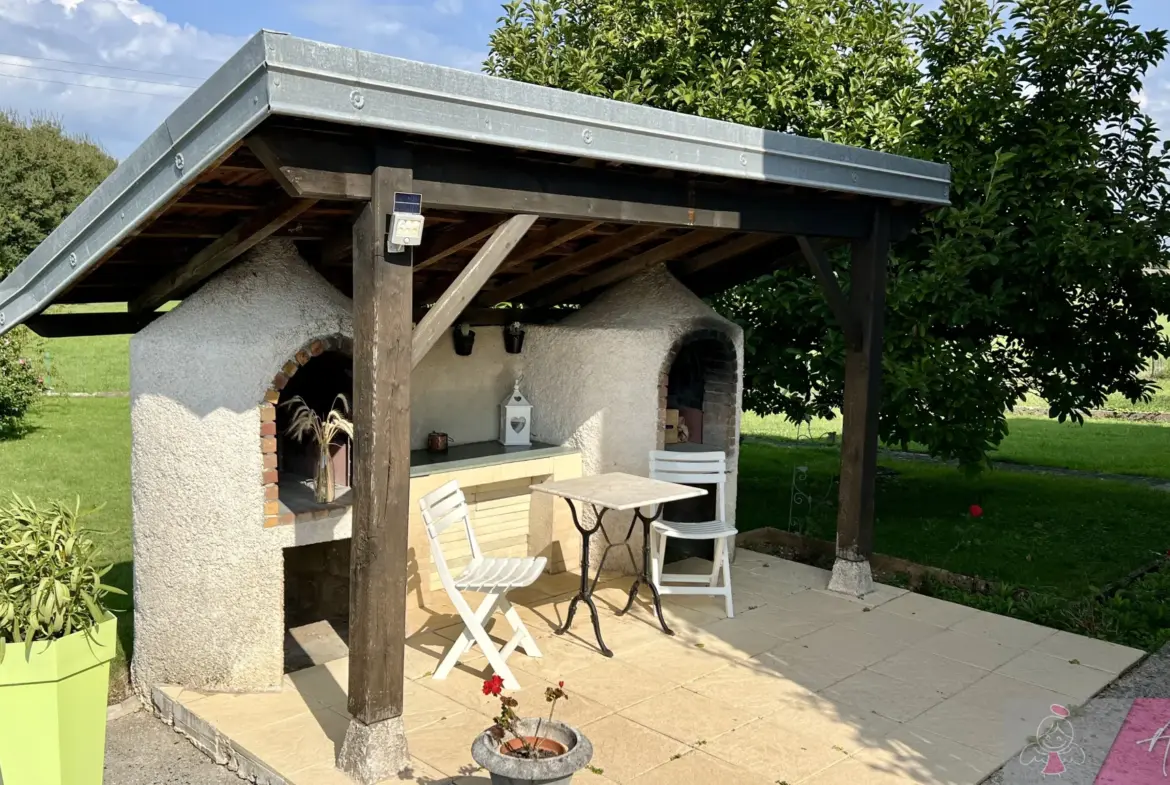 Maison sur sous-sol à Lavangeot, 95 m² habitable 