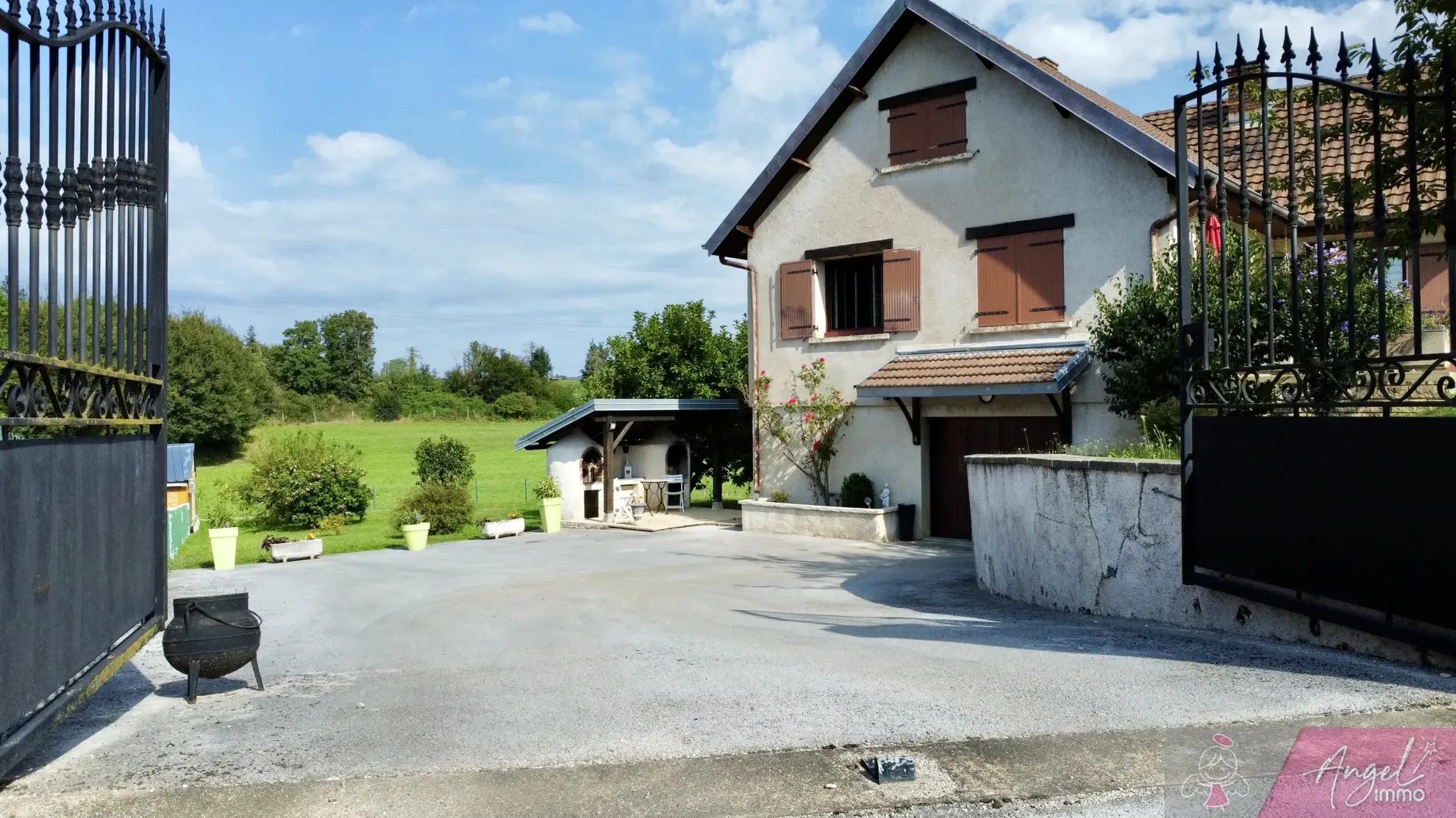 Maison sur sous-sol à Lavangeot, 95 m² habitable 