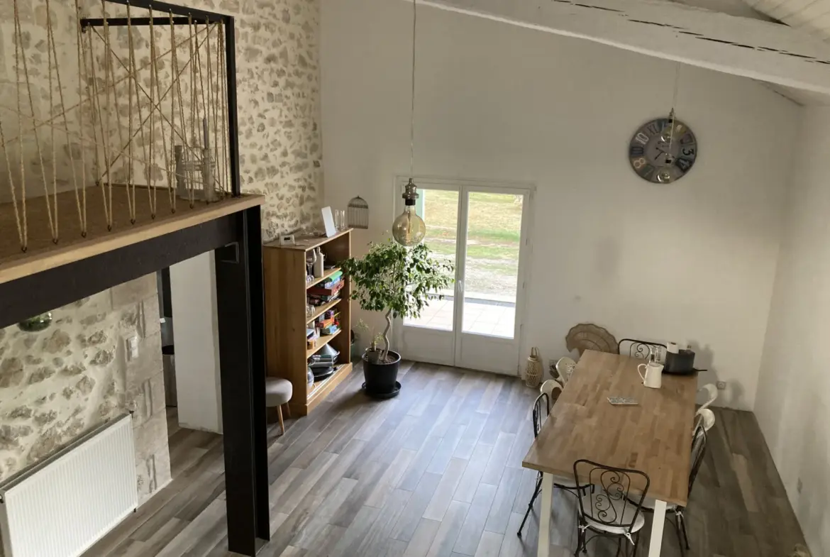 Maison chaleureuse et lumineuse à Bazas avec piscine 