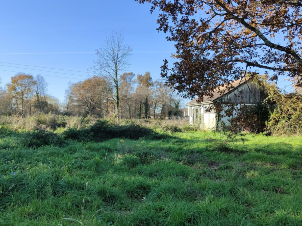 Terrain constructible à Langon de 2515 m² à vendre 