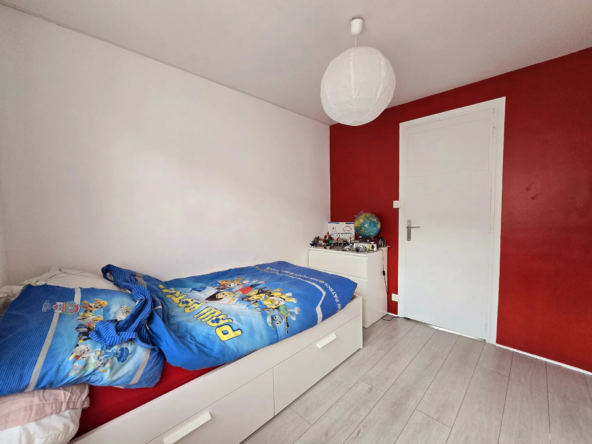 À Vendre : Maison 3 Chambres avec Jardin et Double Garage à Pérenchies 