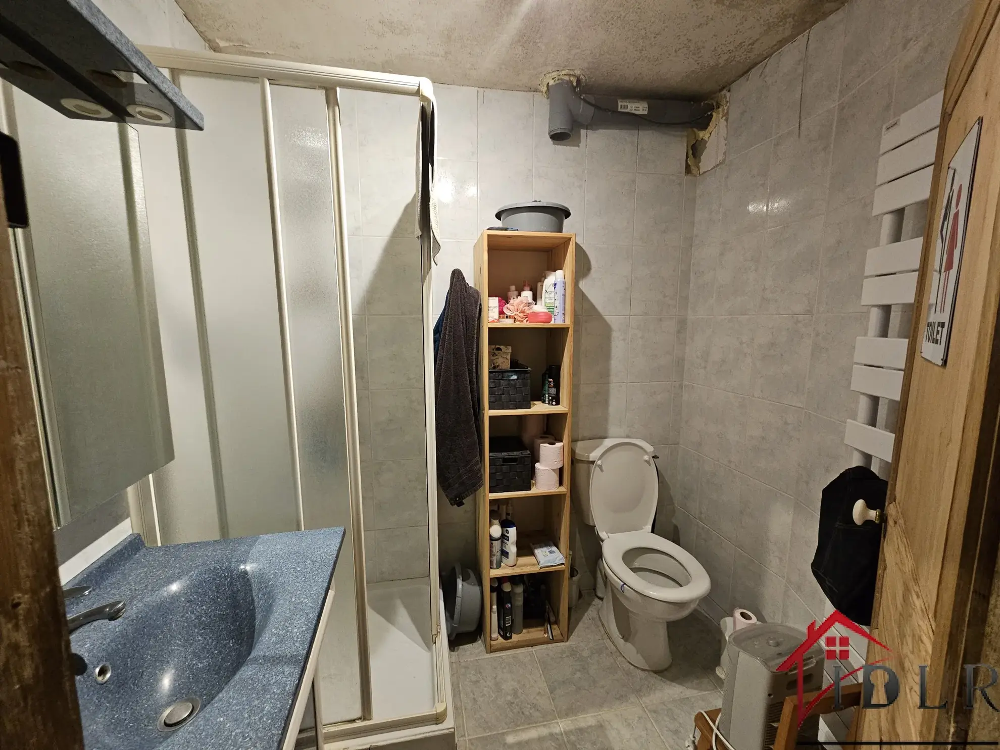 Immeuble d'habitation avec unité commerciale à Bourbonnes-les-Bains 