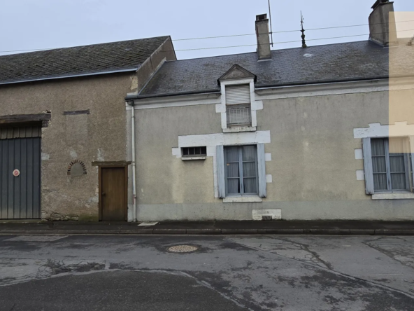 Maison de Ville à Oucques avec Grange et Jardin 