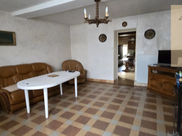 Maison de Ville à Oucques avec Grange et Jardin 