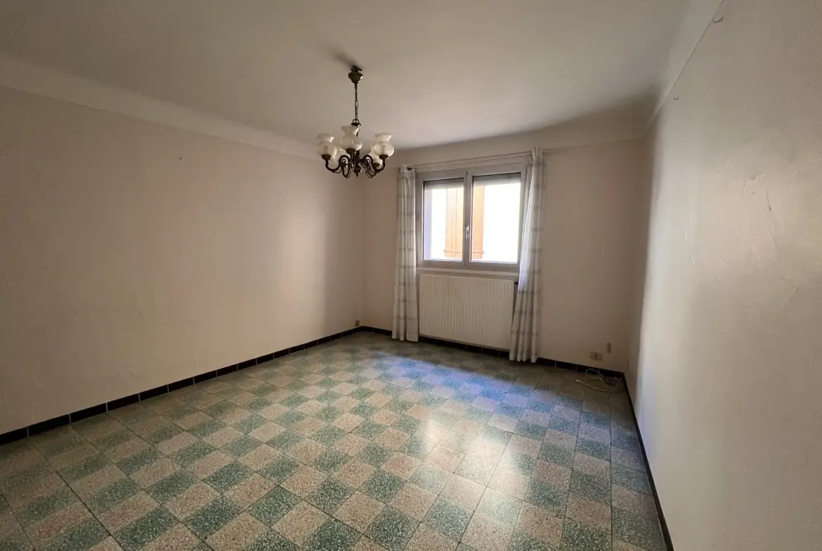 Charmante Maison de Village à Arles-Sur-Tech avec Balcon Sud 
