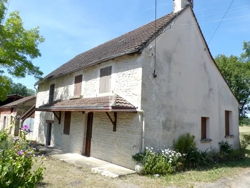 Propriété agricole sur 1 ha 500 à Soucirac - Maison en pierres et installations 