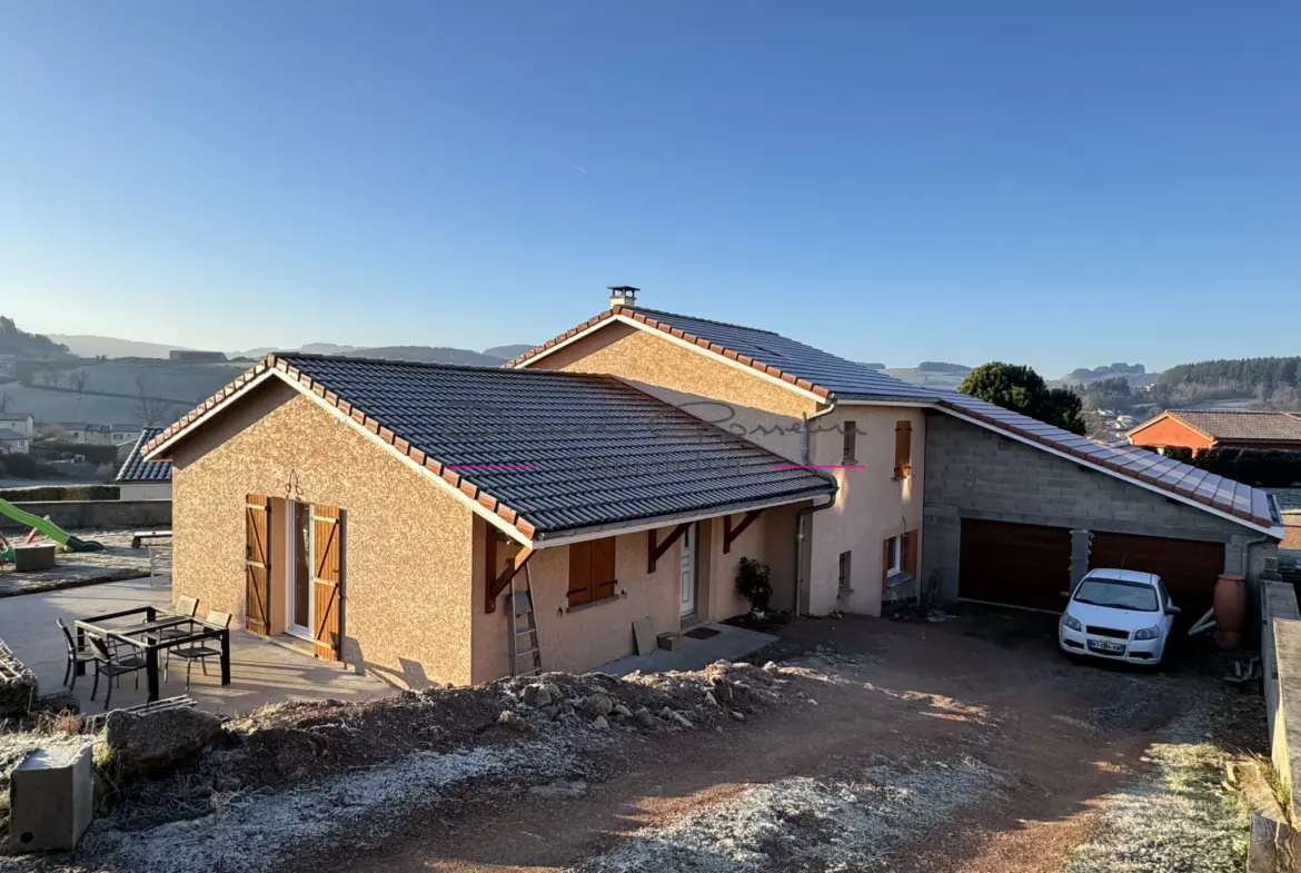 Villa spacieuse de 143 m² à Amplepuis avec terrain 