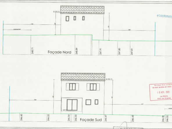Terrain constructible à Grasse de 1695 m² avec permis de construire 