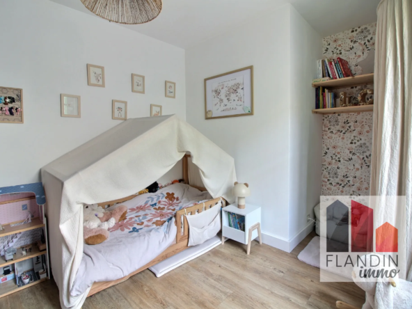 Superbe Appartement avec Jardin et Terrasse en Centre-Ville à Vernaison 