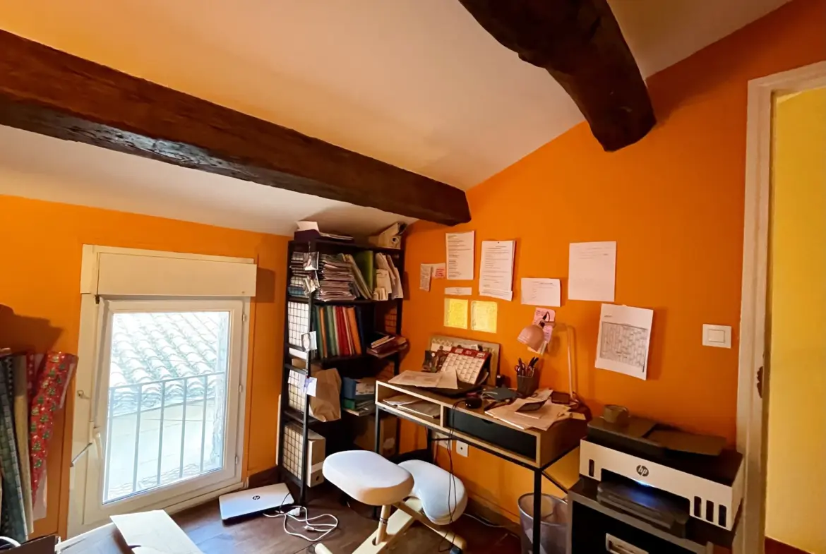 Maison de village avec terrasse, garage et climatisation à Tresserre 