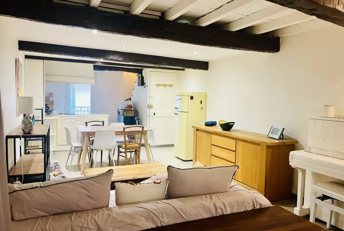 Maison de village avec terrasse, garage et climatisation à Tresserre 